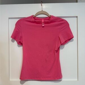 SKIMS Cotton Jersey Tshirt in Sugar Pink
